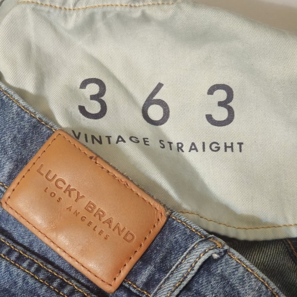 Lucky Brand Jeans Mens 38X30 363 Vintage Straight Advance Stretch Distressed - Picture 9 of 9